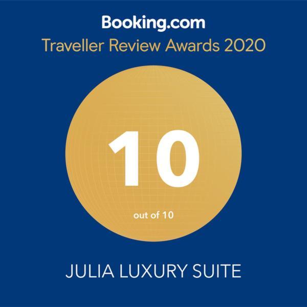 אודינה Julia Luxury Suite מראה חיצוני תמונה